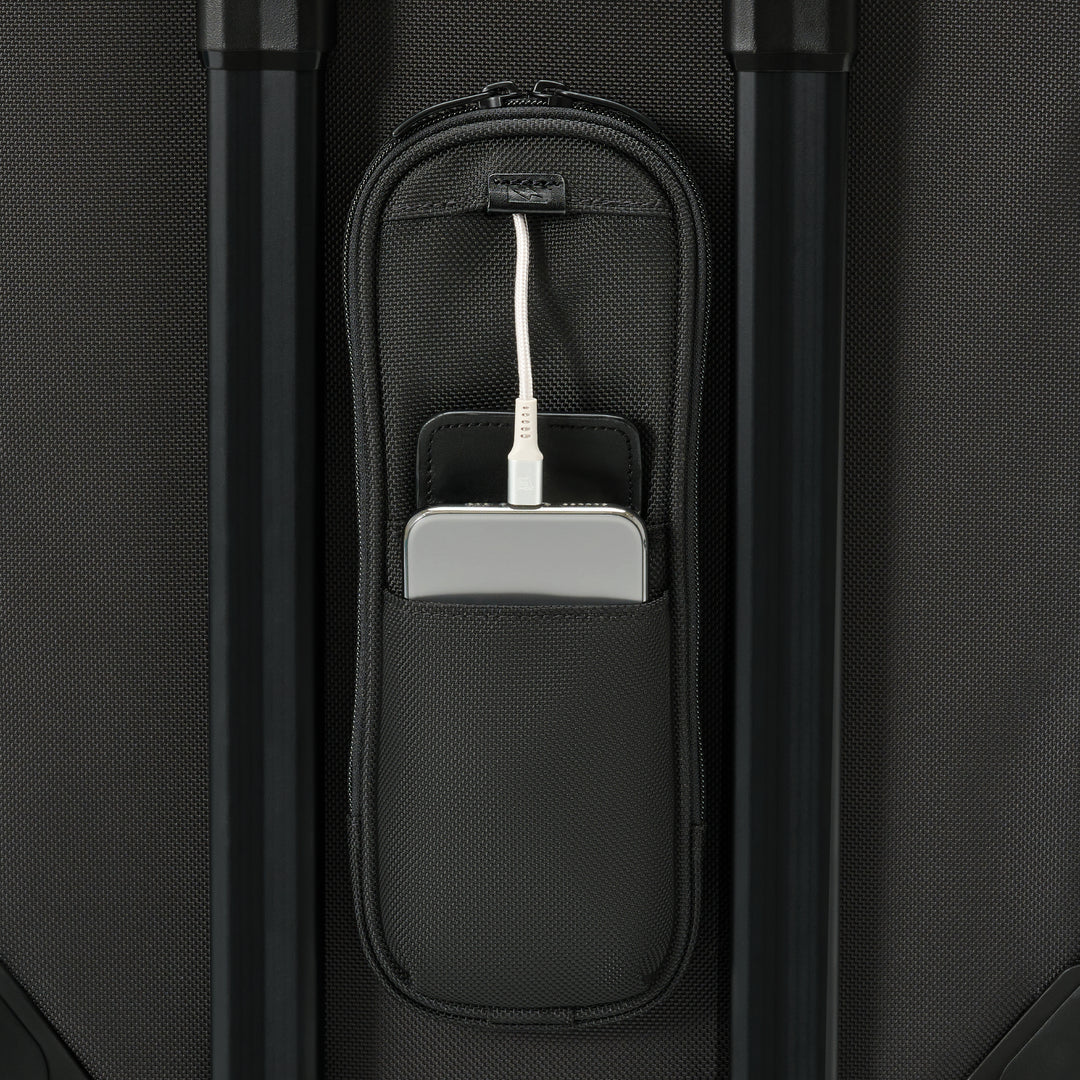 Baseline Global Carry-on Spinner Black