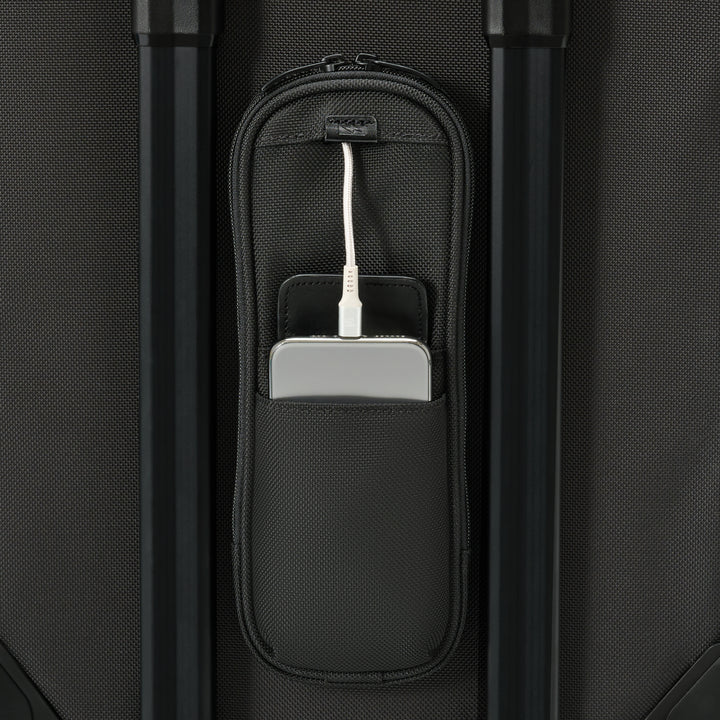 Baseline Essential Carry On Spinner Black