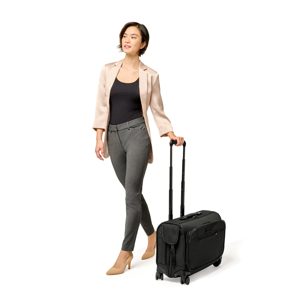 Baseline Wide Carry-On Garment Spinner