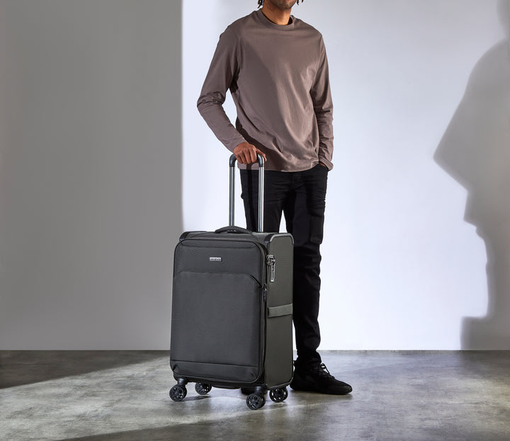 Georgia Expandable Soft Medium Suitcase 68cm - Grey