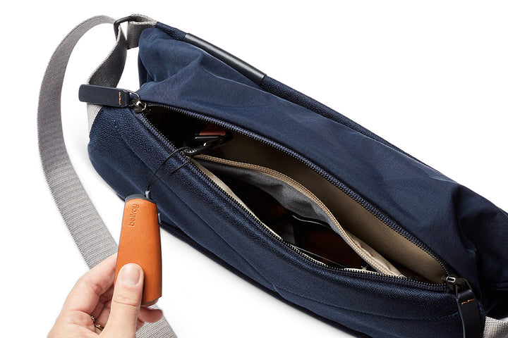 Bellroy Sling - Navy