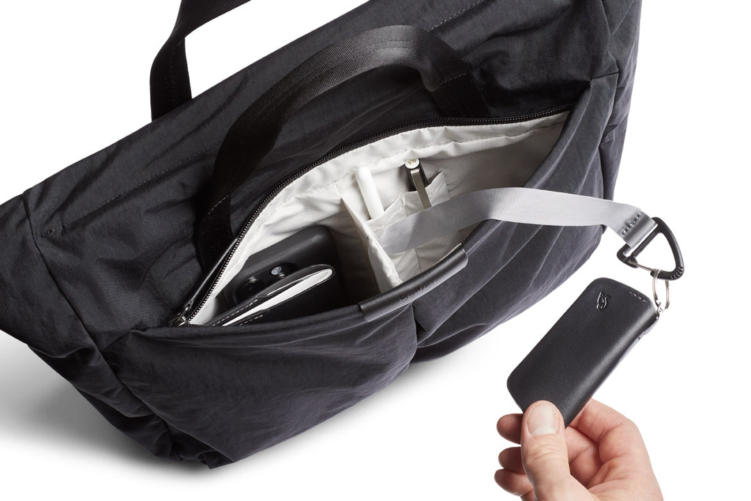 Tokyo Messenger Bag 14" - Raven