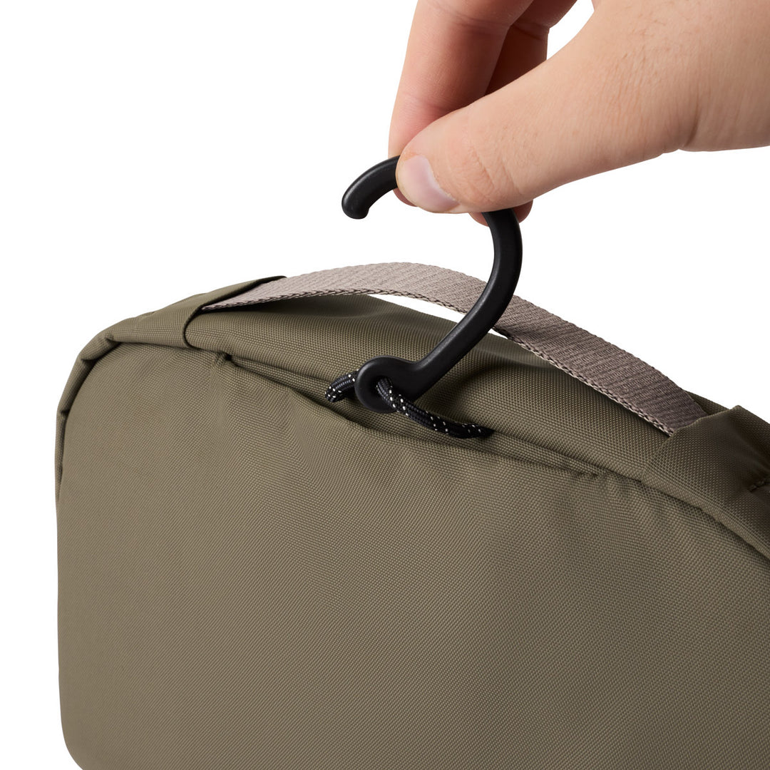 Hanging Toiletry Kit - SeaKelp